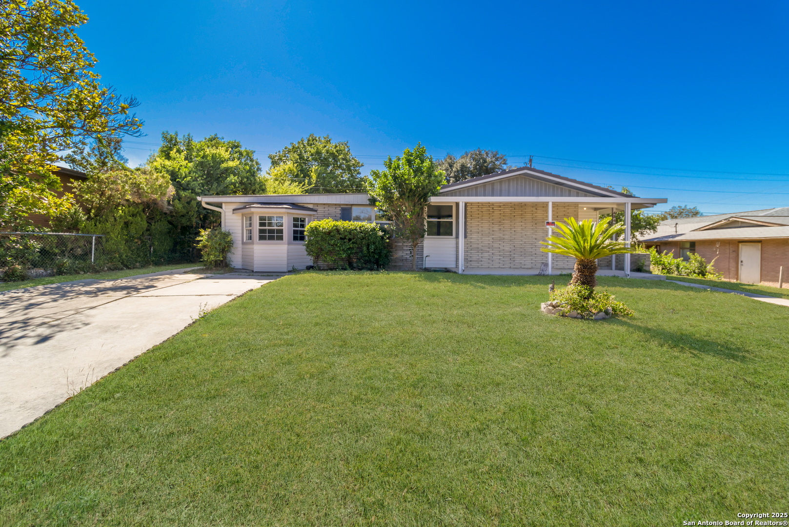 4342 Eisenhauer Road San Antonio, TX 78218 - Photo 2 of 31