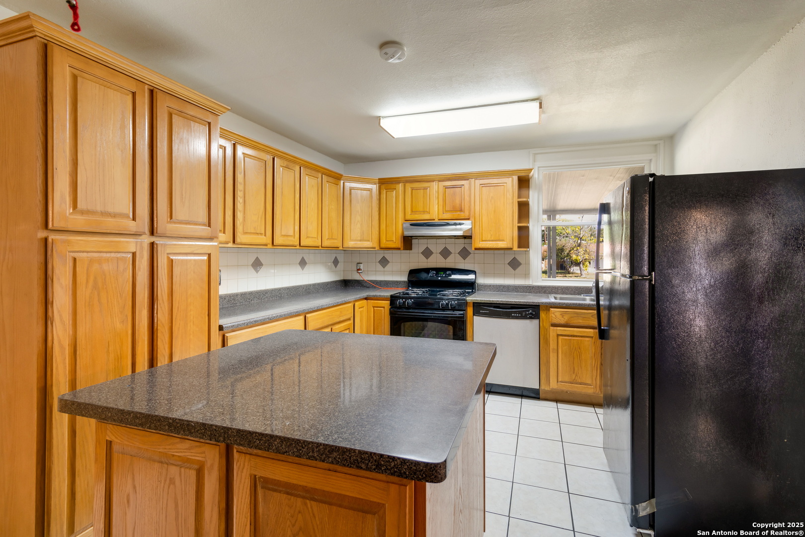 4342 Eisenhauer Road San Antonio, TX 78218 - Photo 9 of 31