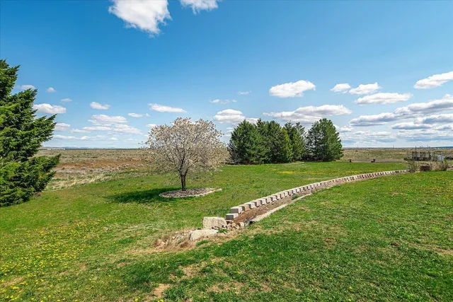 $875,000 | 37761 L-NE Road, Coulee City, WA 99115