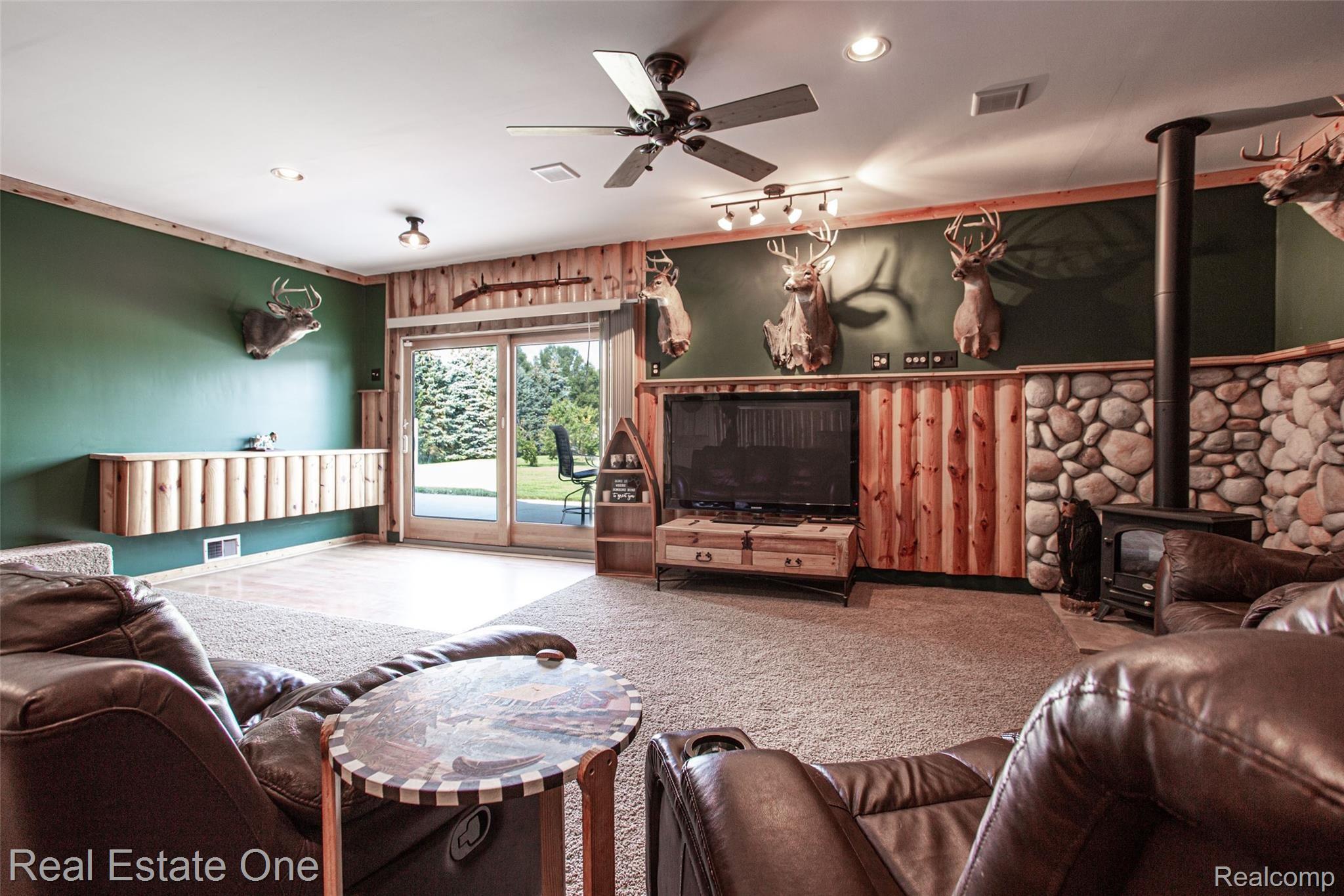 22695 Otter Road New Boston, MI 48164 - Photo 18 of 37 -21.jpg