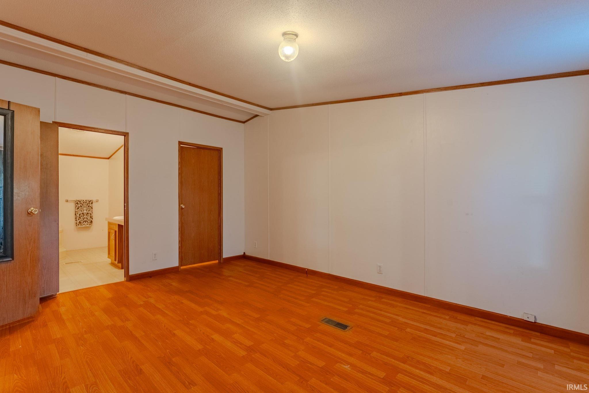 705 East 3rd Street Fairmount, IN 46928 - Photo 9 of 27