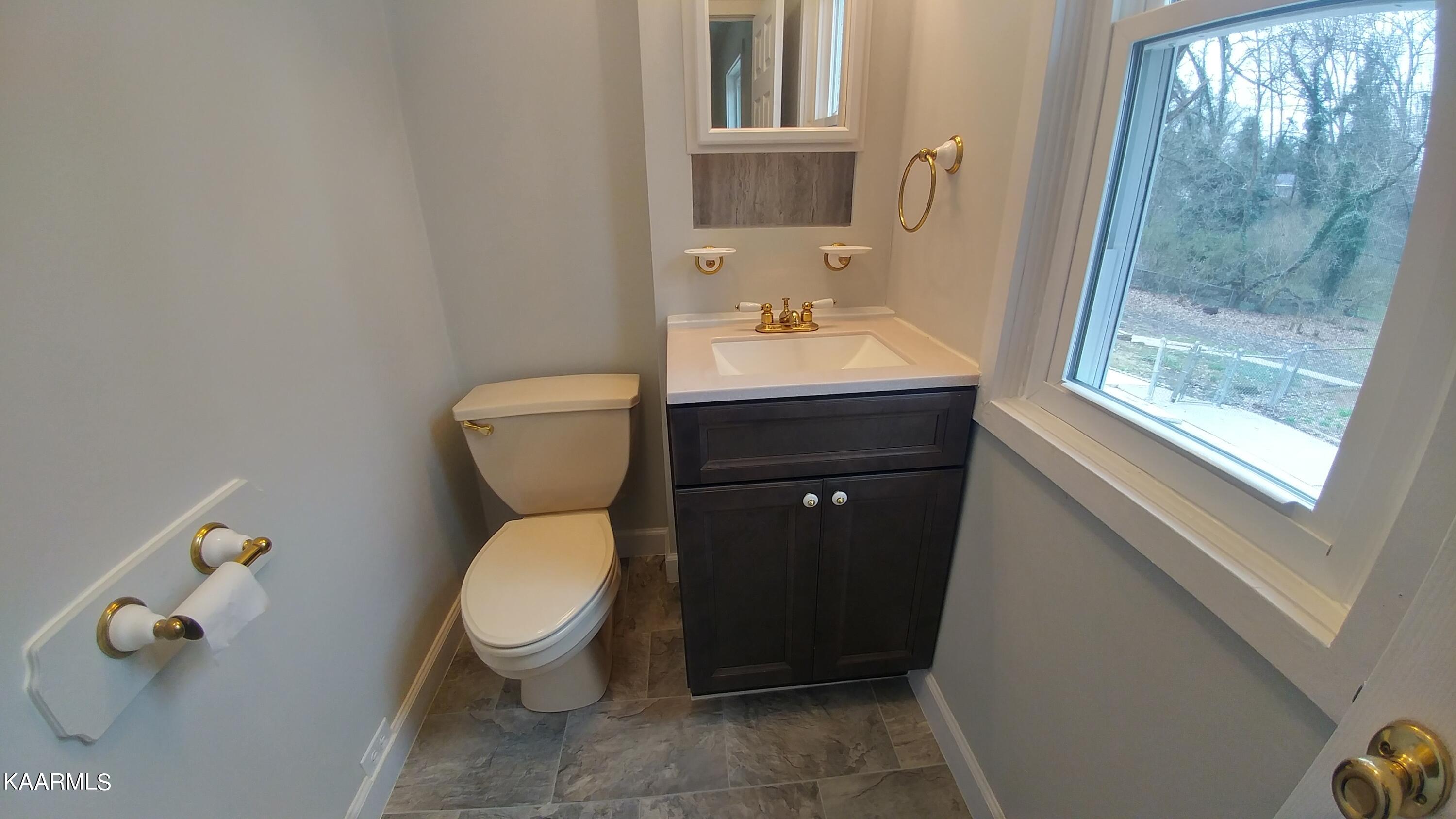 203 West Fairview Road Oak Ridge, TN 37830 - Photo 22 of 30 0105221124a_HDR