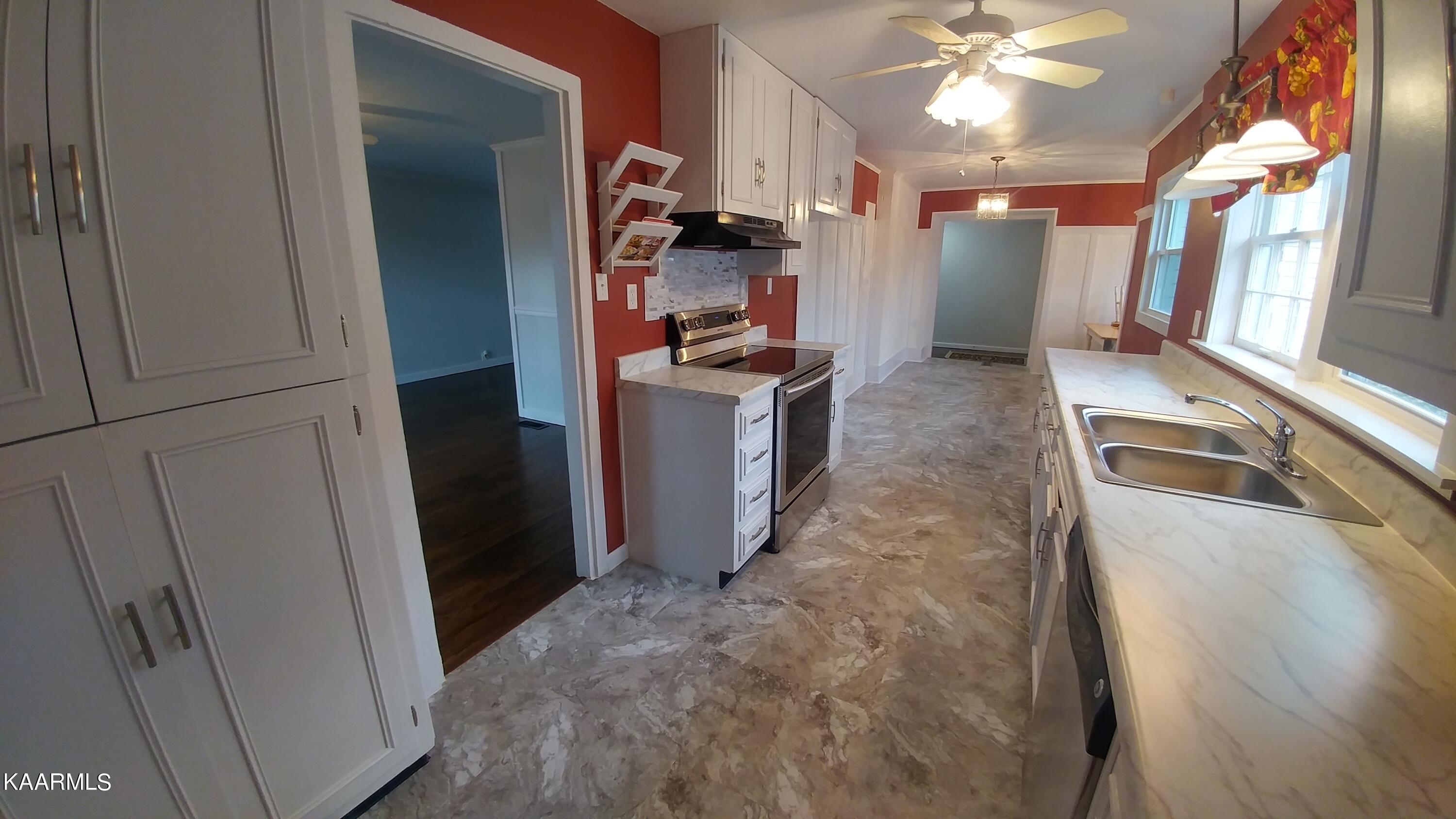 203 West Fairview Road Oak Ridge, TN 37830 - Photo 4 of 30 0105221114_HDR