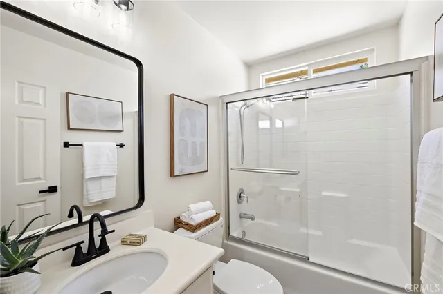 $885,000 | 14 Poppyfield Lane, Rancho Santa Margarita, CA 92688