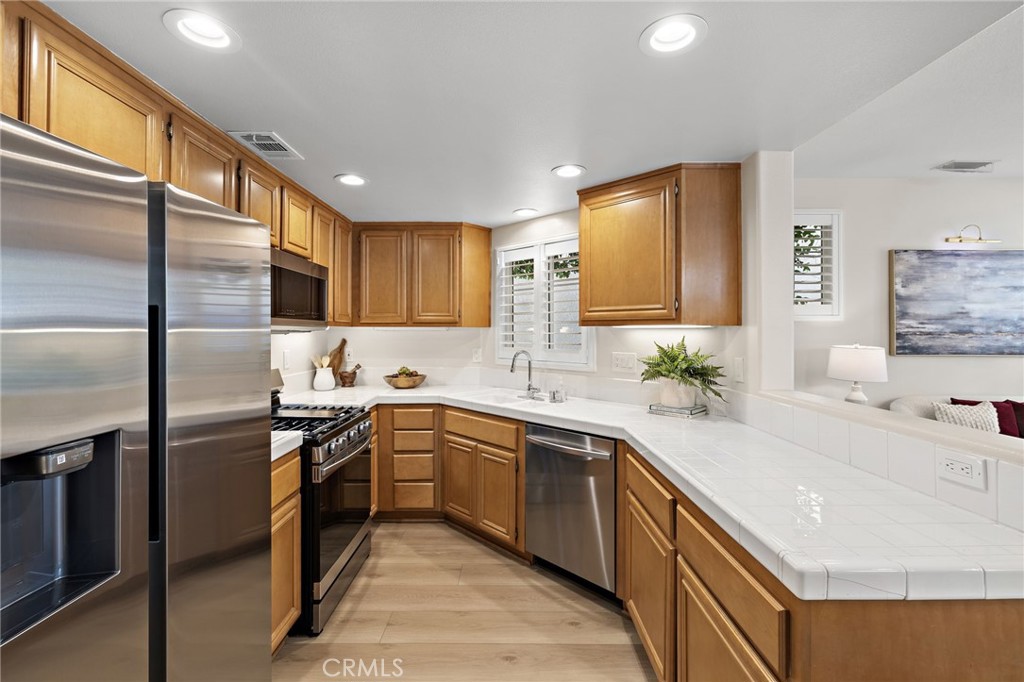 14 Poppyfield Lane Rancho Santa Margarita, CA 92688 - Photo 8 of 20