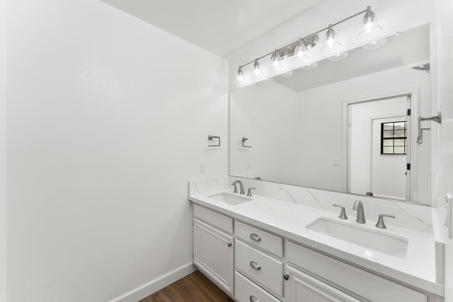 1101 Rio Cidade Way Sacramento, CA 95831 - Photo 35 of 66