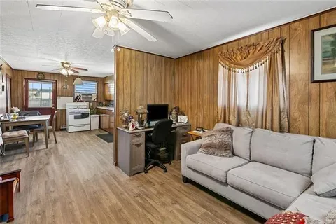$89,900 | 721 Ave F, Westwego, LA 70094