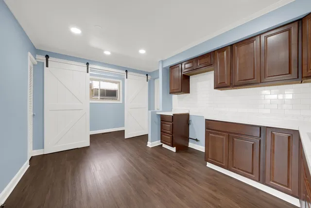 $284,900 | 8053 South Kenton Avenue, Chicago, IL 60652