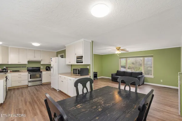 $399,000 | 138 Colwyn Street, Cumberland Gap, TN 37724
