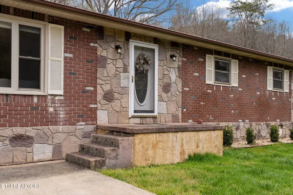 $399,000 | 138 Colwyn Street, Cumberland Gap, TN 37724