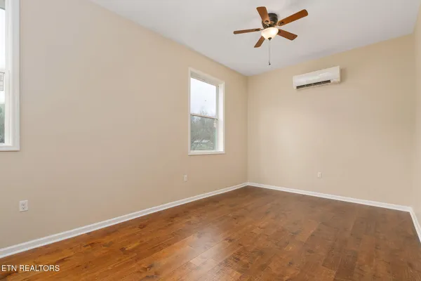$399,000 | 138 Colwyn Street, Cumberland Gap, TN 37724