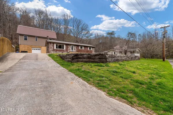 $399,000 | 138 Colwyn Street, Cumberland Gap, TN 37724