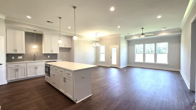 $1,100 | 7616 Whitetip Avenue, Baton Rouge, LA 70810