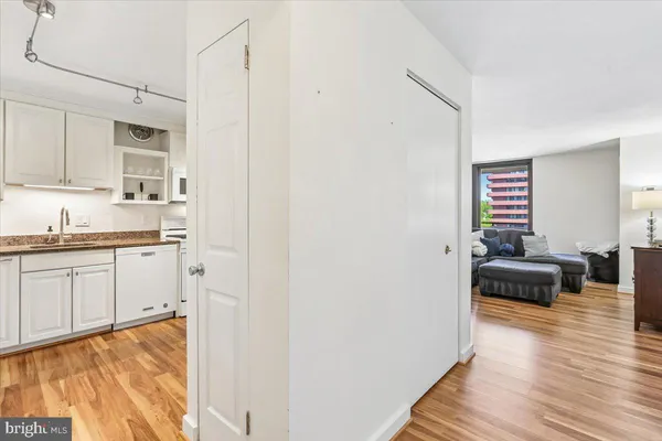 $318,000 | 4620 North Park Avenue, Unit 903E, Chevy Chase, MD 20815