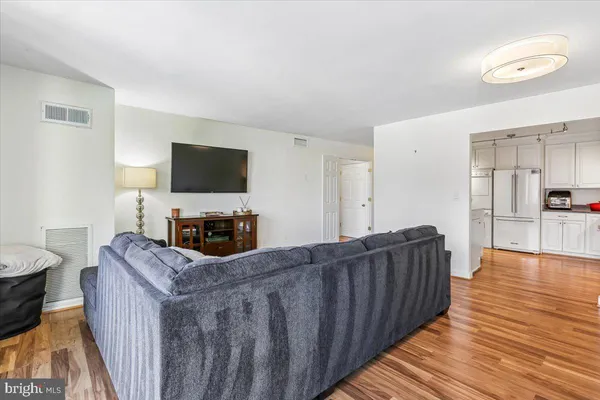 $318,000 | 4620 North Park Avenue, Unit 903E, Chevy Chase, MD 20815