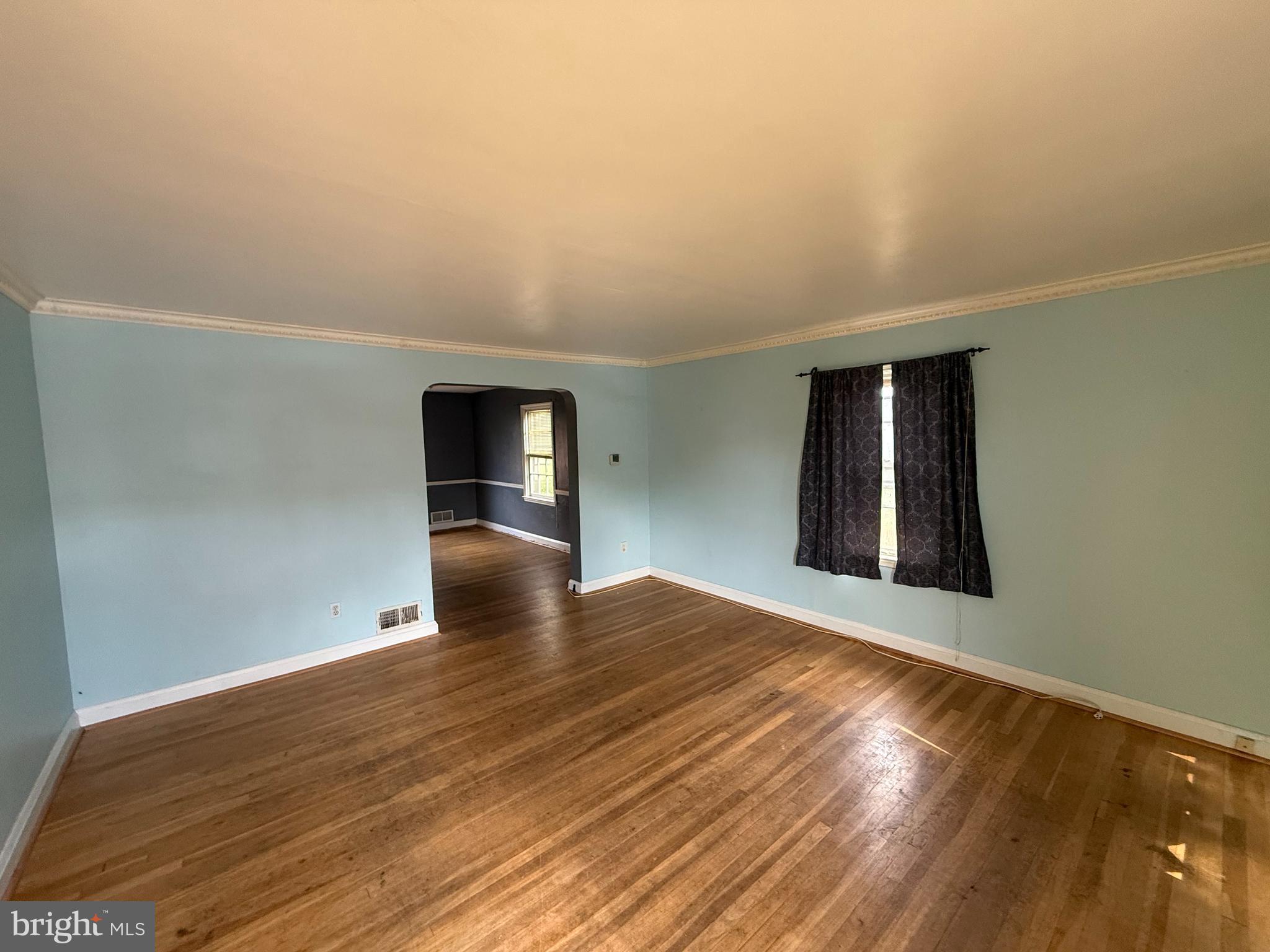 929 Radcliffe Road Towson, MD 21204 - Photo 3 of 26 Gallery Image 3