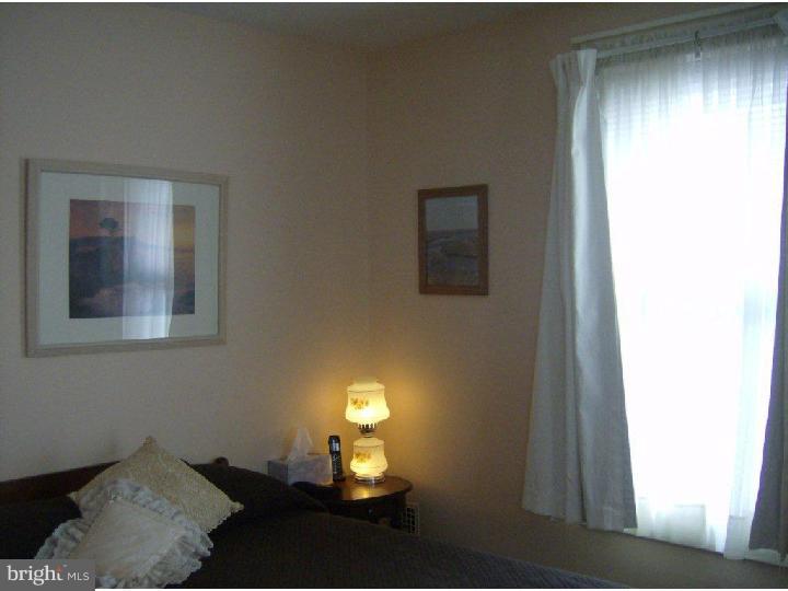 413 Cleveland Avenue Riverside, NJ 08075 - Photo 12 of 25 Bedroom - Main