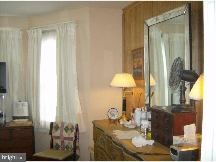 413 Cleveland Avenue Riverside, NJ 08075 - Photo 13 of 25 Bedroom - Main
