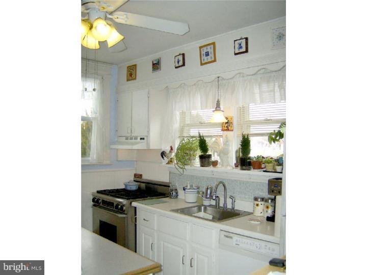 413 Cleveland Avenue Riverside, NJ 08075 - Photo 19 of 25 Kitchen
