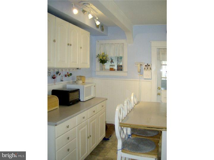 413 Cleveland Avenue Riverside, NJ 08075 - Photo 21 of 25 Kitchen