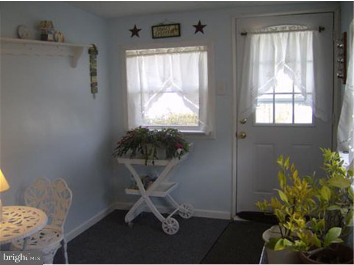 413 Cleveland Avenue Riverside, NJ 08075 - Photo 8 of 25 Sun Room