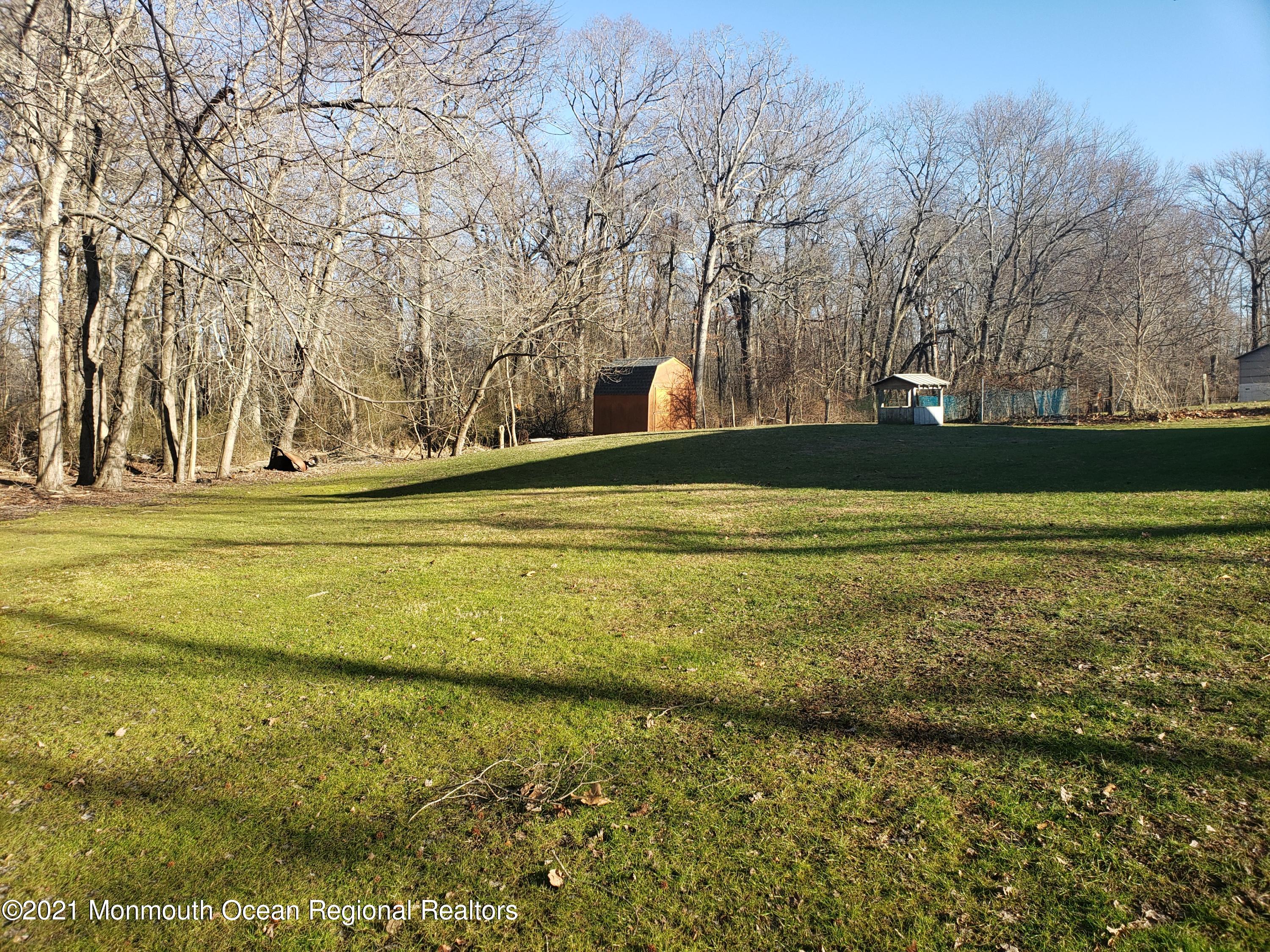 213 Maxim Road Howell, NJ 07731 - Photo 15 of 19 16 - Back Yard