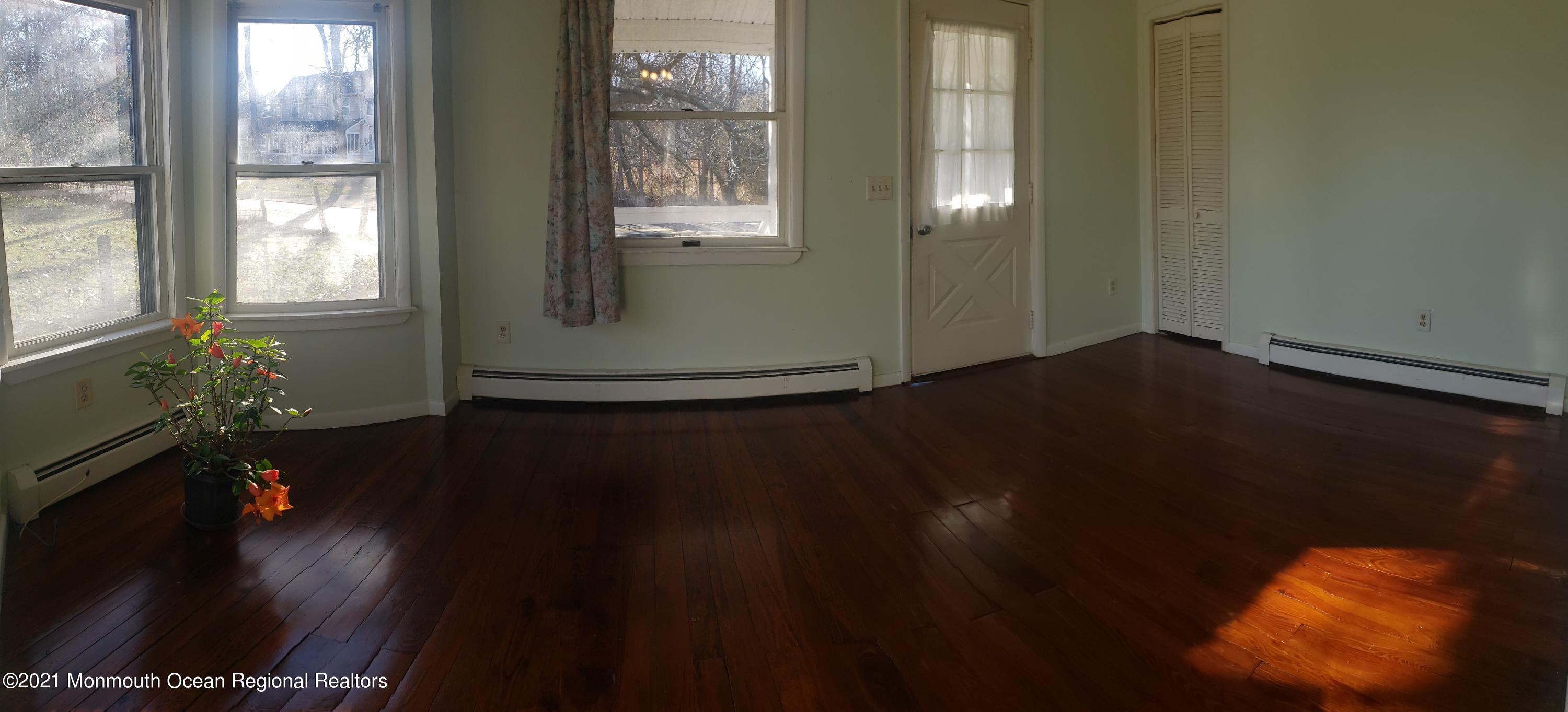 213 Maxim Road Howell, NJ 07731 - Photo 6 of 19 06 - Living Room