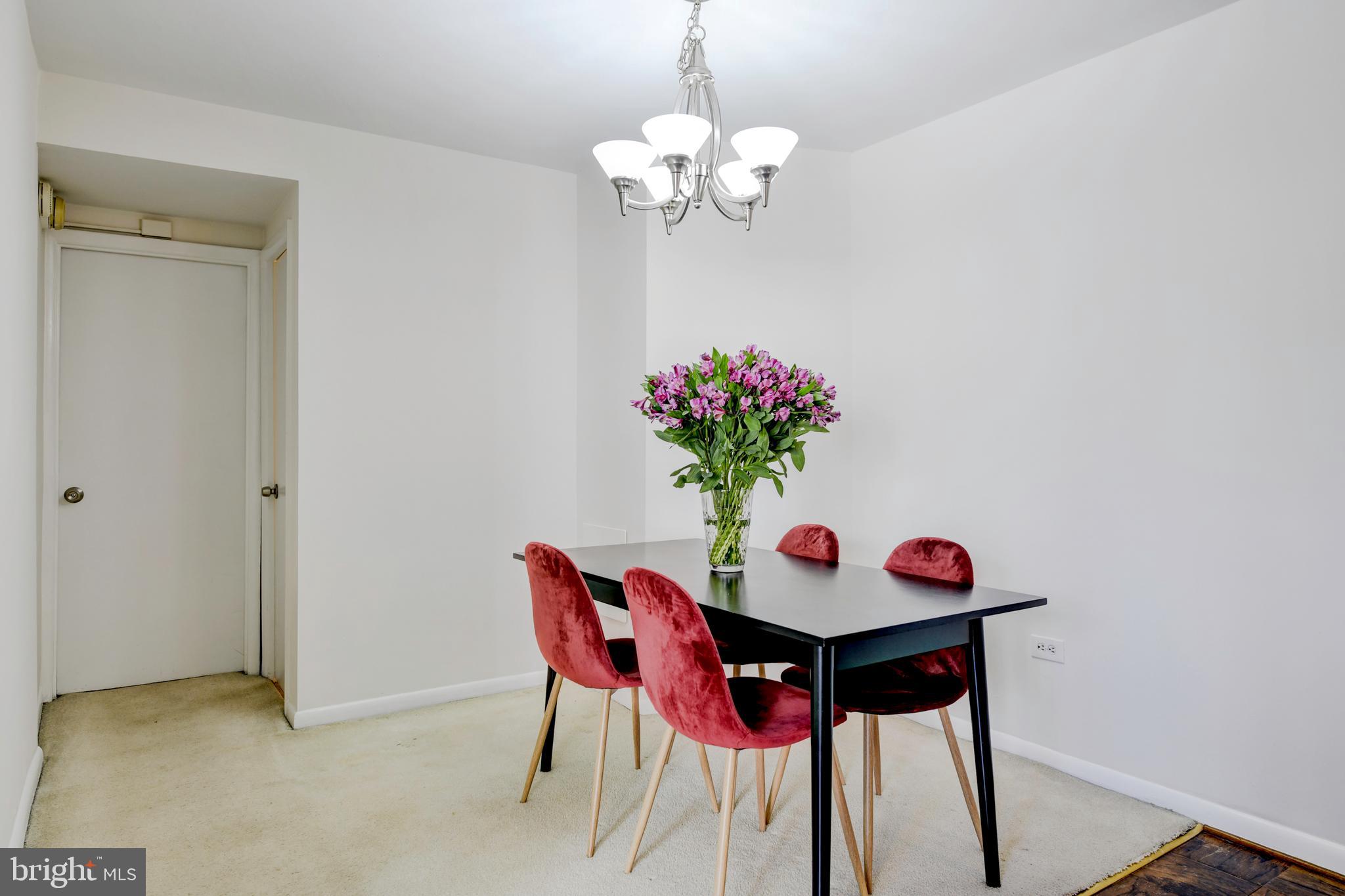 1880 Columbia Road Northwest, Unit 303 Washington, DC 20009 - Photo 8 of 24 DINING AREA