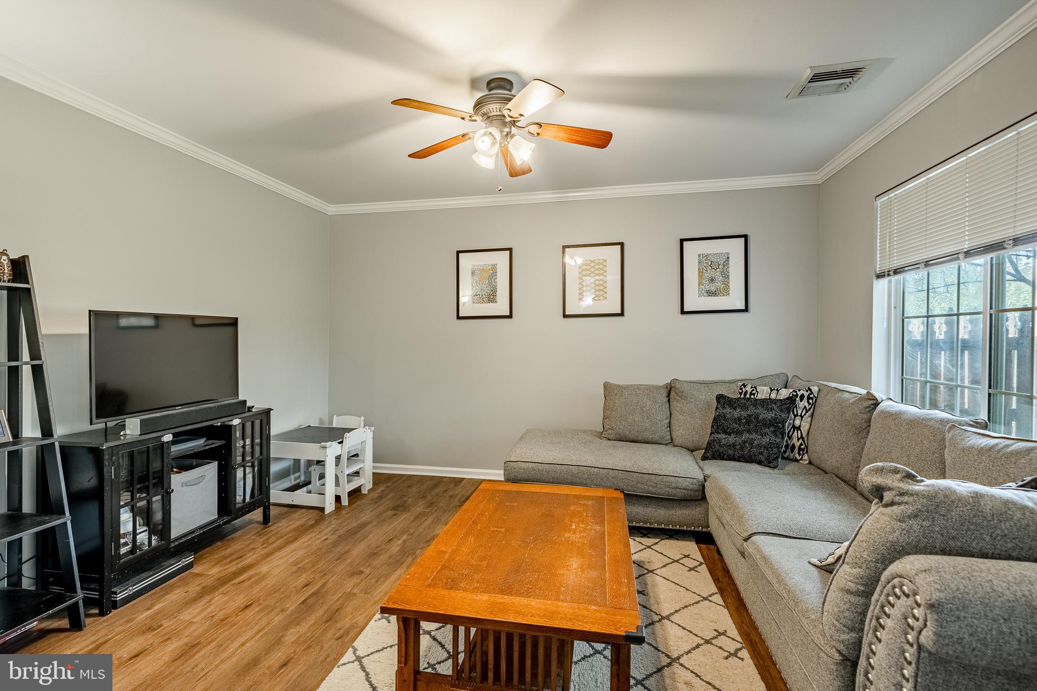331 Pondview Drive Harleysville, PA 19438 - Photo 4 of 24 Gallery Image 4