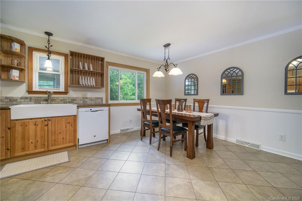 4212 Middle Stream Road Charlotte, NC 28213 - Photo 12 of 42 Gallery Image 12