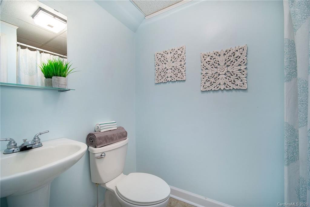 4212 Middle Stream Road Charlotte, NC 28213 - Photo 34 of 42 Gallery Image 34