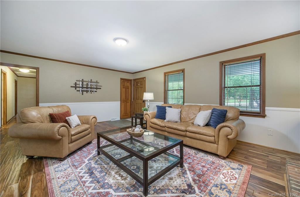 4212 Middle Stream Road Charlotte, NC 28213 - Photo 5 of 42 Gallery Image 5