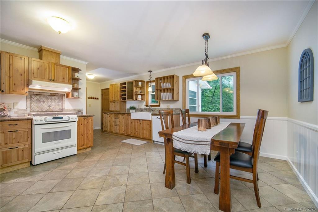4212 Middle Stream Road Charlotte, NC 28213 - Photo 7 of 42 Gallery Image 7