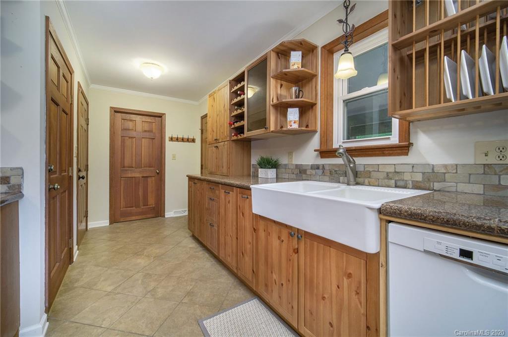 4212 Middle Stream Road Charlotte, NC 28213 - Photo 9 of 42 Gallery Image 9