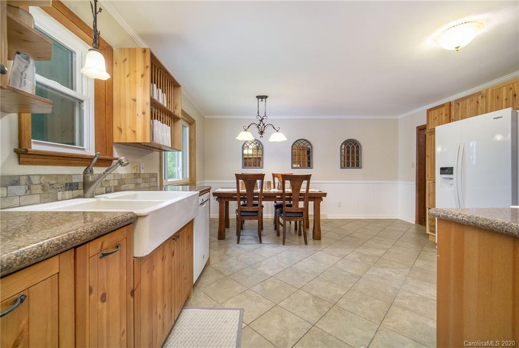 4212 Middle Stream Road Charlotte, NC 28213 - Photo 10 of 42 Gallery Image 10
