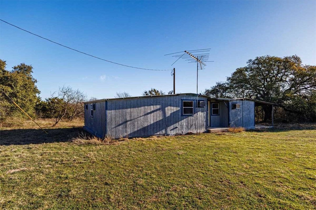 2998 Straws Mill Road Gatesville, TX 76528 - Photo 49 of 77 a view of a backyard with a house