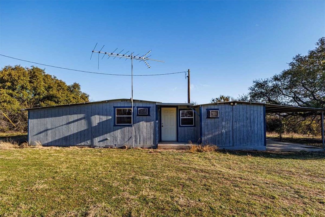 2998 Straws Mill Road Gatesville, TX 76528 - Photo 51 of 77 a view of a backyard