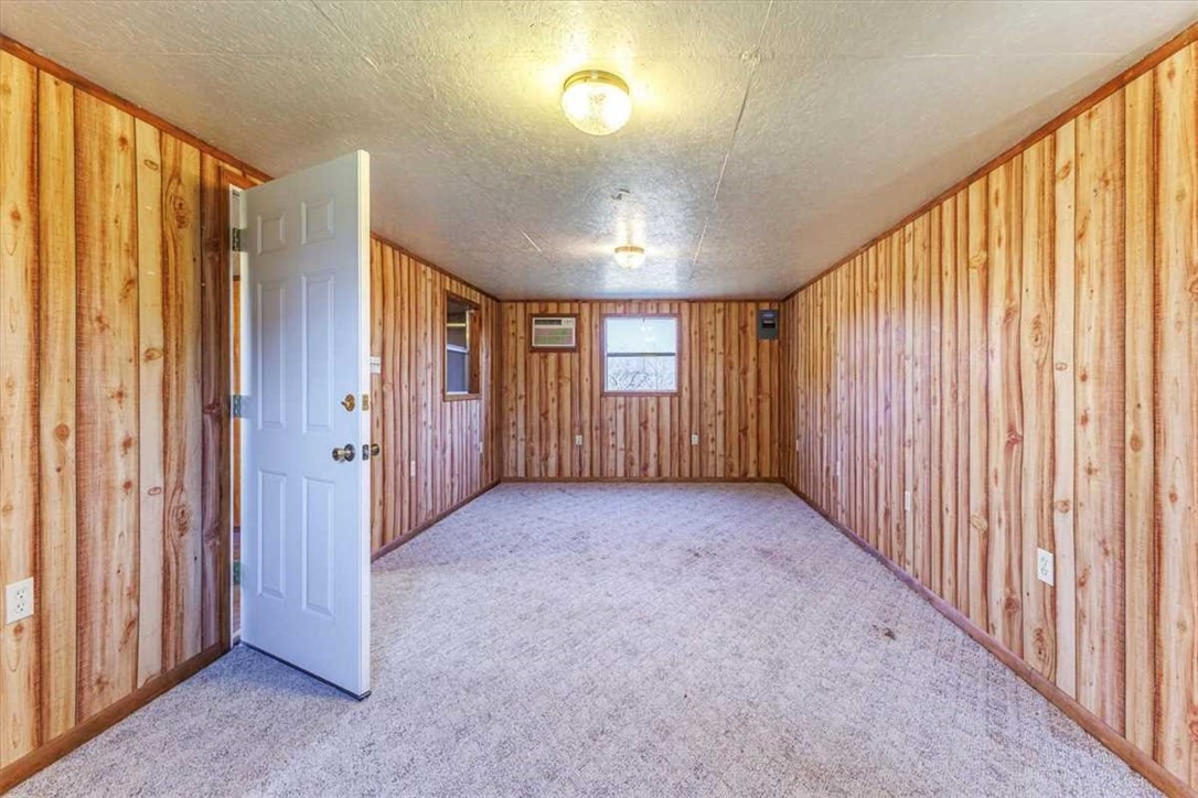 2998 Straws Mill Road Gatesville, TX 76528 - Photo 67 of 77 an empty room with windows