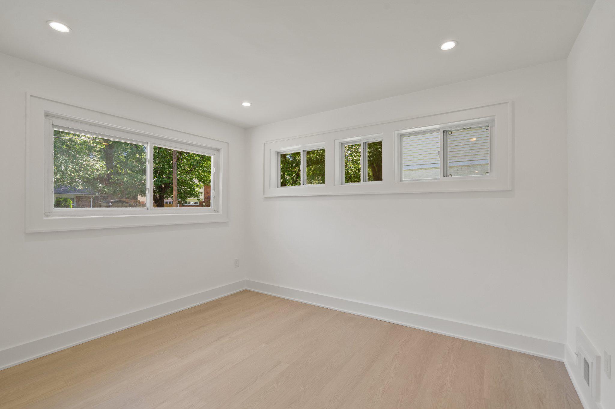 209 Thistle Drive Silver Spring, MD 20901 - Photo 17 of 34 4th bedroom