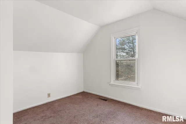 $120,000 | 521 Lincoln Street, Divernon, IL 62530