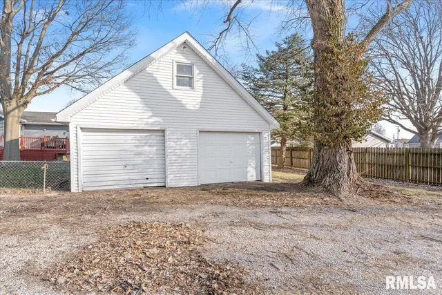 $120,000 | 521 Lincoln Street, Divernon, IL 62530