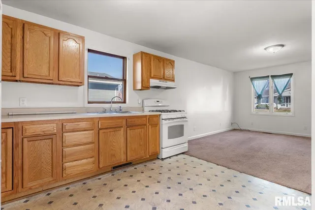 $120,000 | 521 Lincoln Street, Divernon, IL 62530