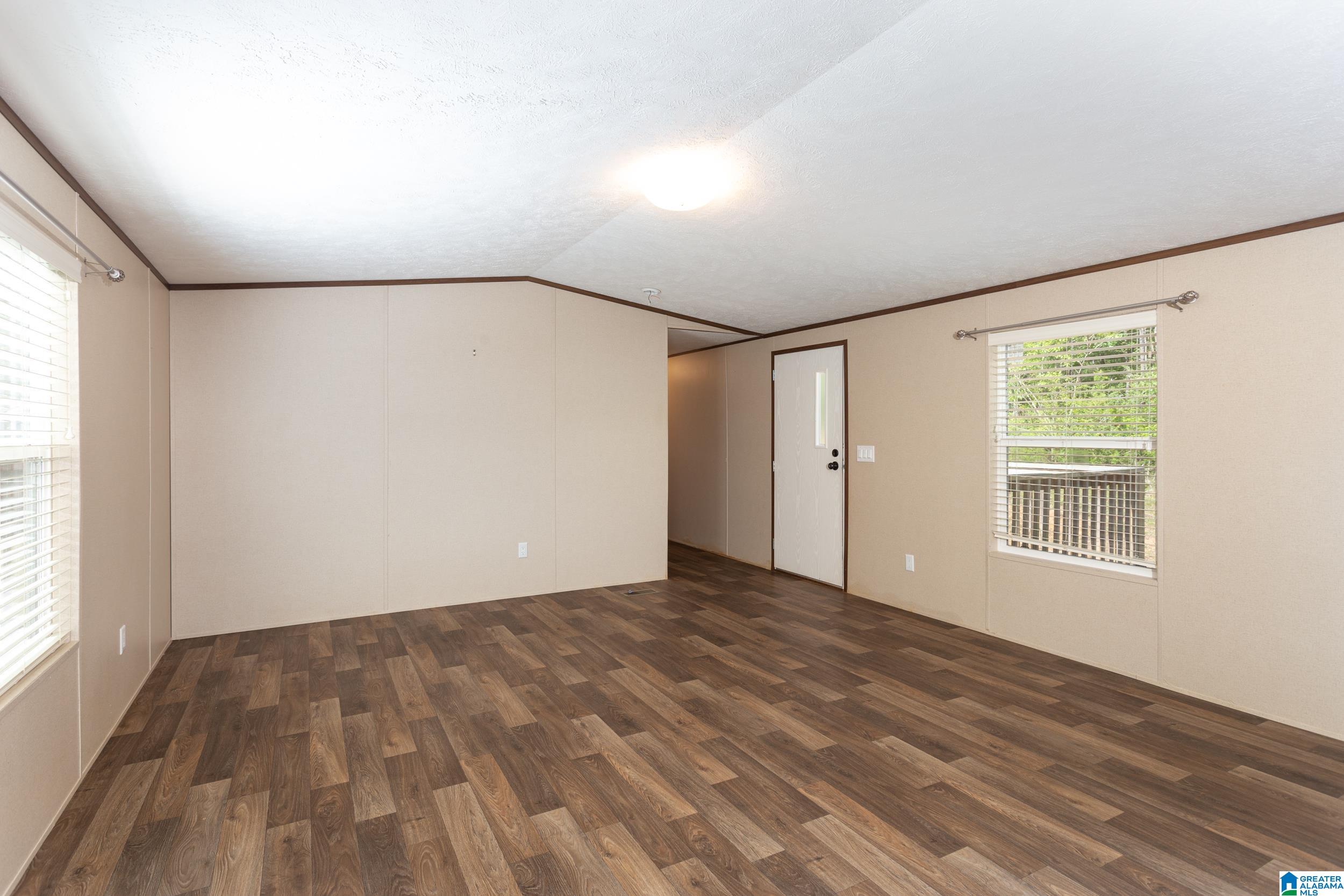 1943 Winchester Road Anniston, AL 36201 - Photo 6 of 34