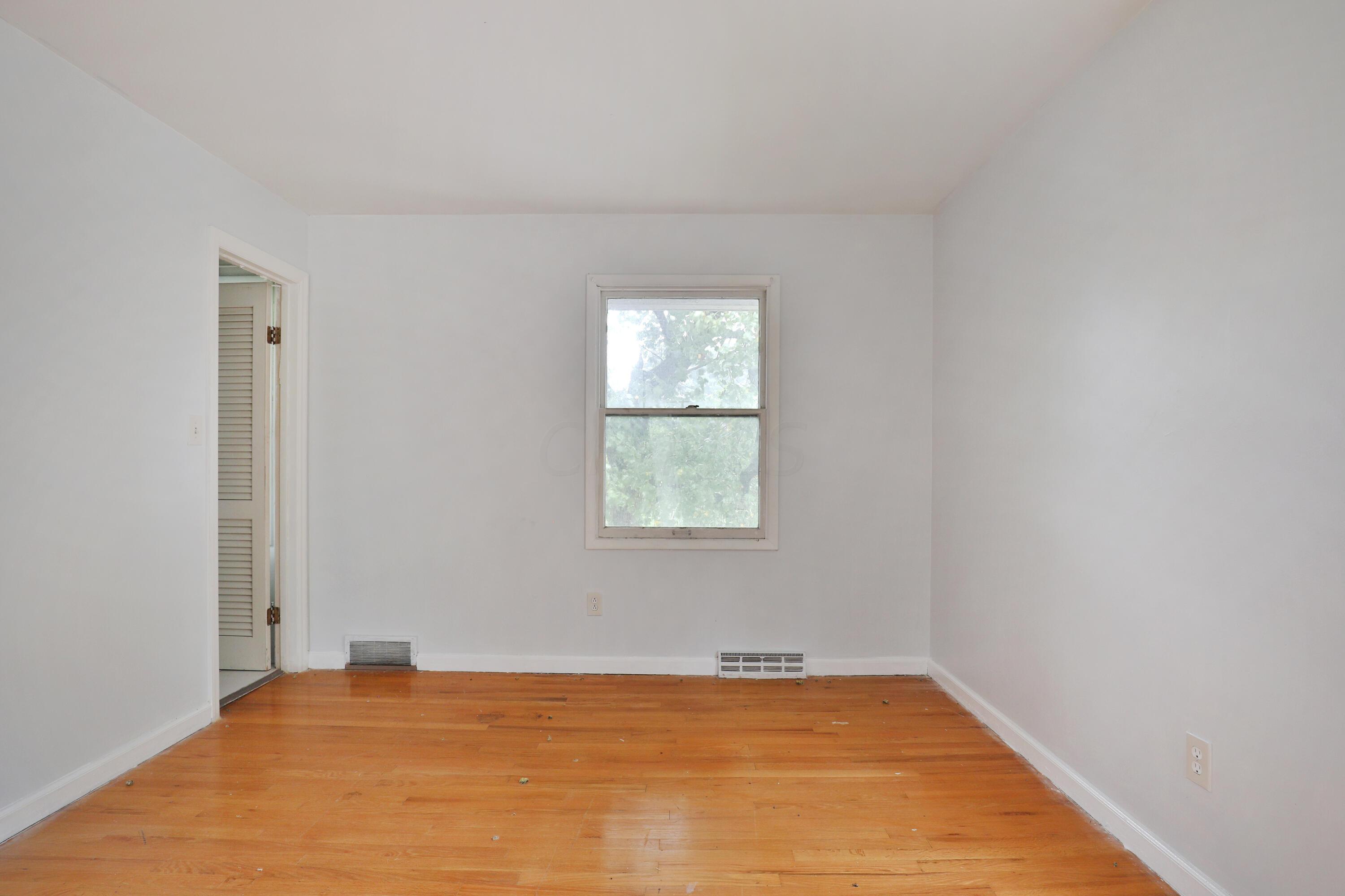 5951 Effingham Road Columbus, OH 43213 - Photo 29 of 47 Gallery Image 29