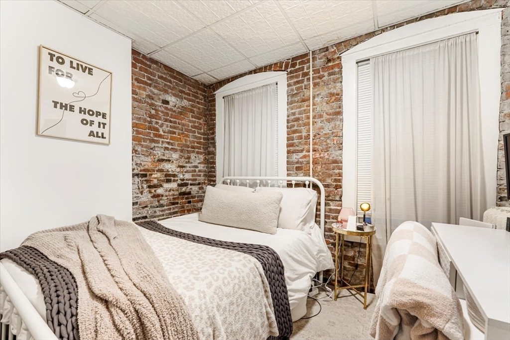 19 Harris Street, Unit 1 Boston, MA 02113 - Photo 12 of 17