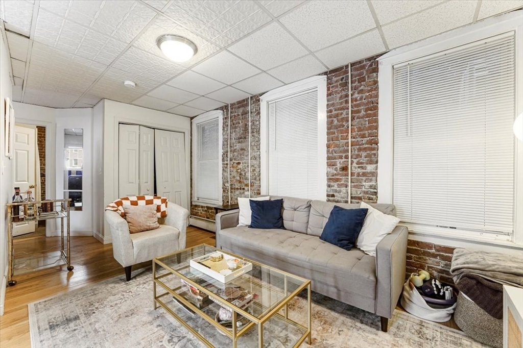 19 Harris Street, Unit 1 Boston, MA 02113 - Photo 9 of 17