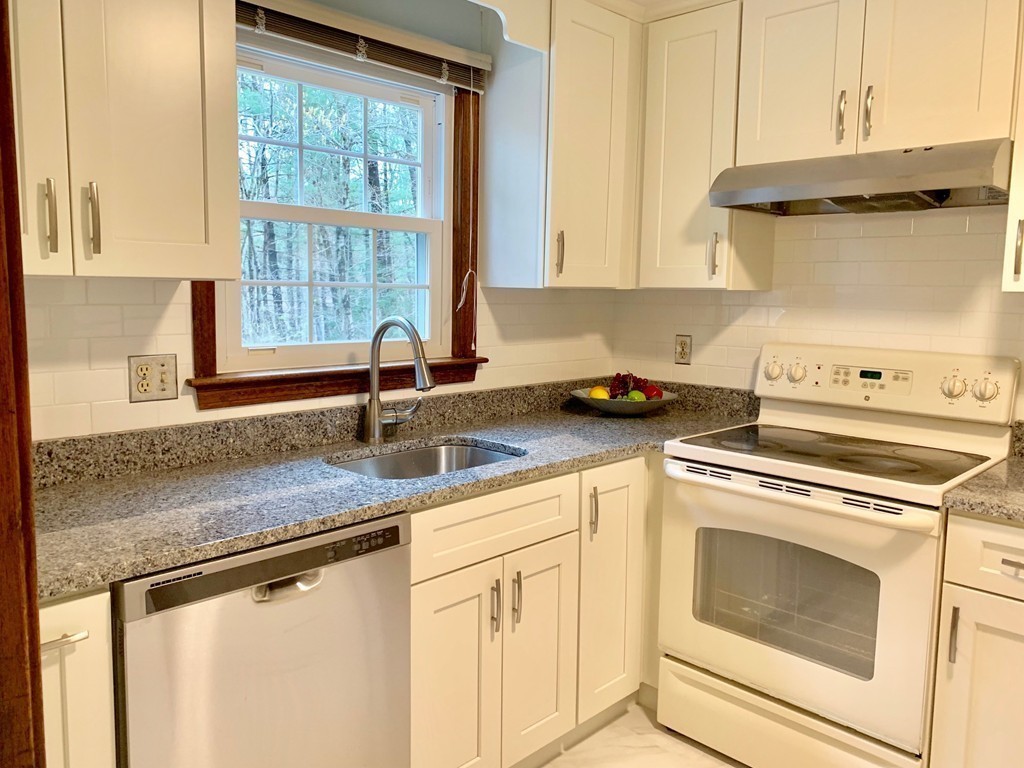 89 Drummer Road, Unit 89 Acton, MA 01720 - Photo 4 of 18