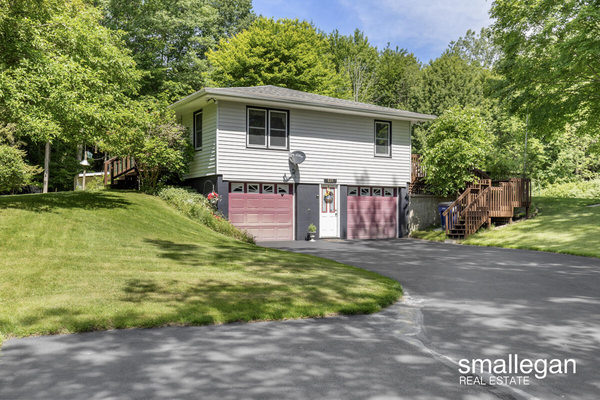 425 North Bear Lake Road Muskegon, MI 49445 - Photo 2 of 37 IMG_1000