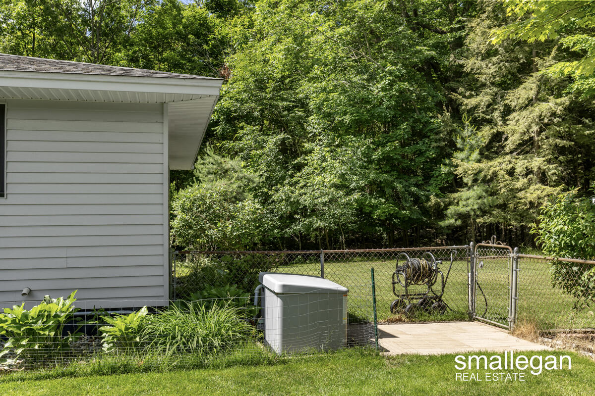 425 North Bear Lake Road Muskegon, MI 49445 - Photo 26 of 37 IMG_1028