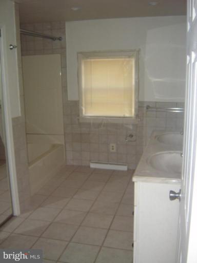7536 Surratts Road Clinton, MD 20735 - Photo 5 of 10 Bath #1